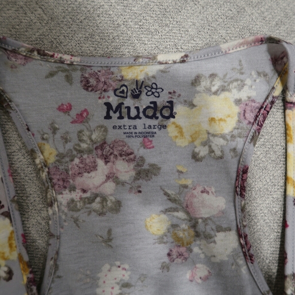 Layered Front Floral Sleeveless Top - Picture 7 of 7